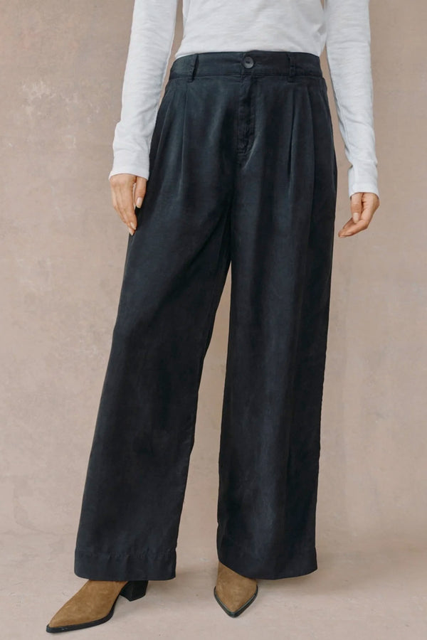 Double Pleated Wide Leg High Waist Pant
