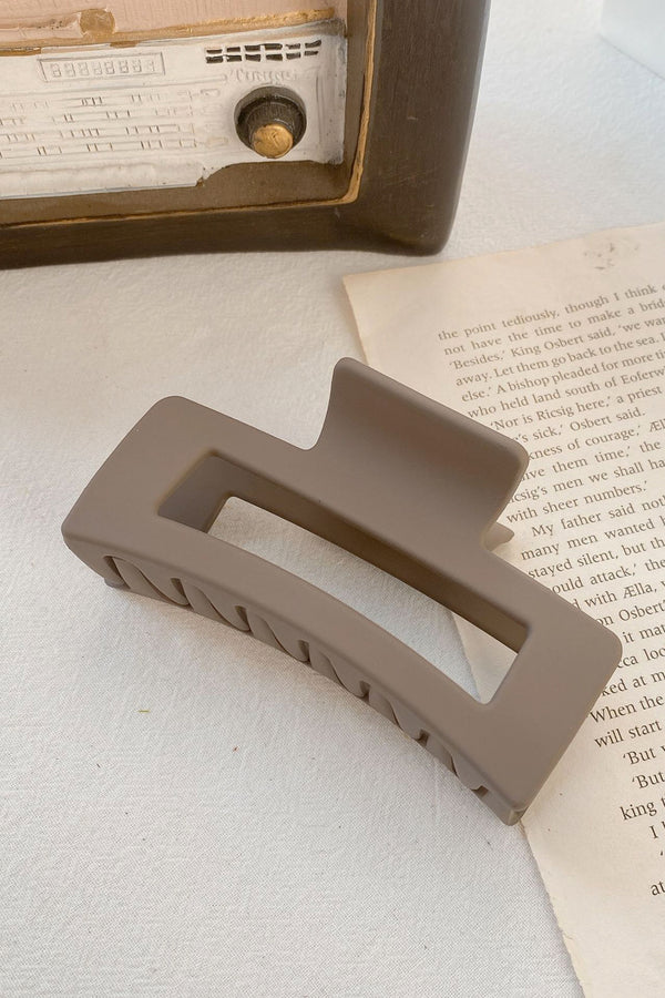 Luna Matte Large Rectangle Claw Clip