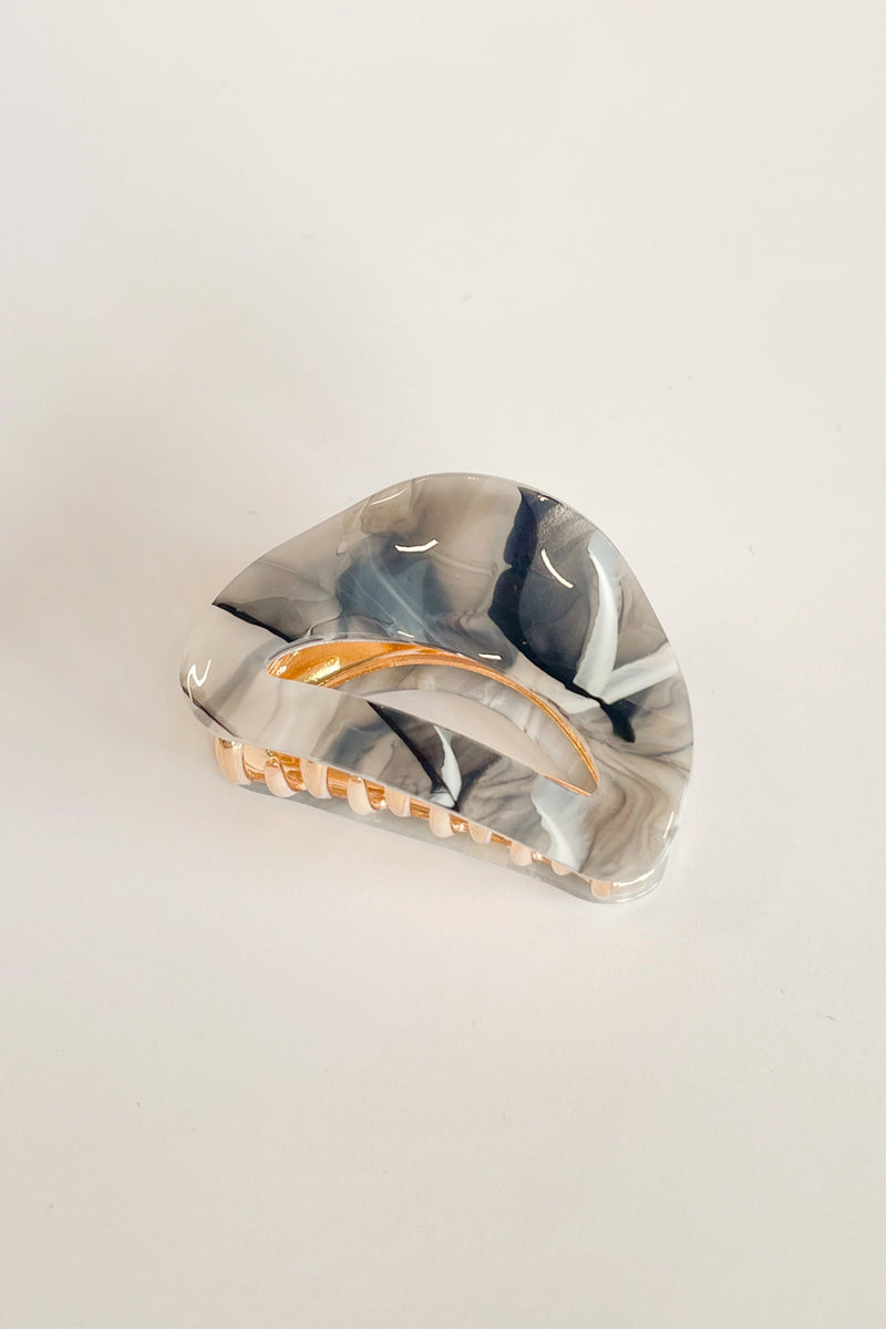 Nadia Medium Curved Metal Claw Clip